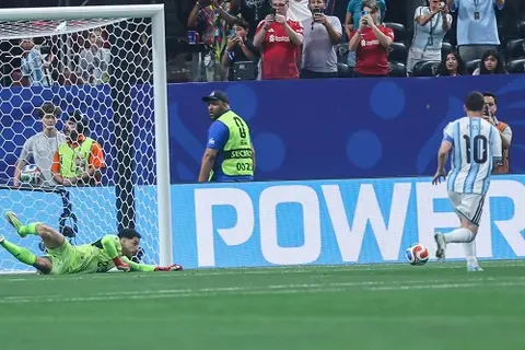 التاريخ يعرفه جيدًا.. مصطفى شوبير ينضم لأساطير حراسة المرمى في كأس العالم